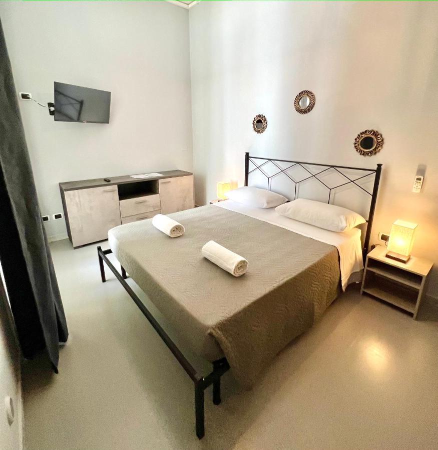 Rudiae Boutique Bed & Breakfast Lecce Ruang foto